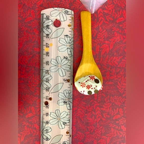 Mini wooden spoon with decorative items - Picture 1 of 4